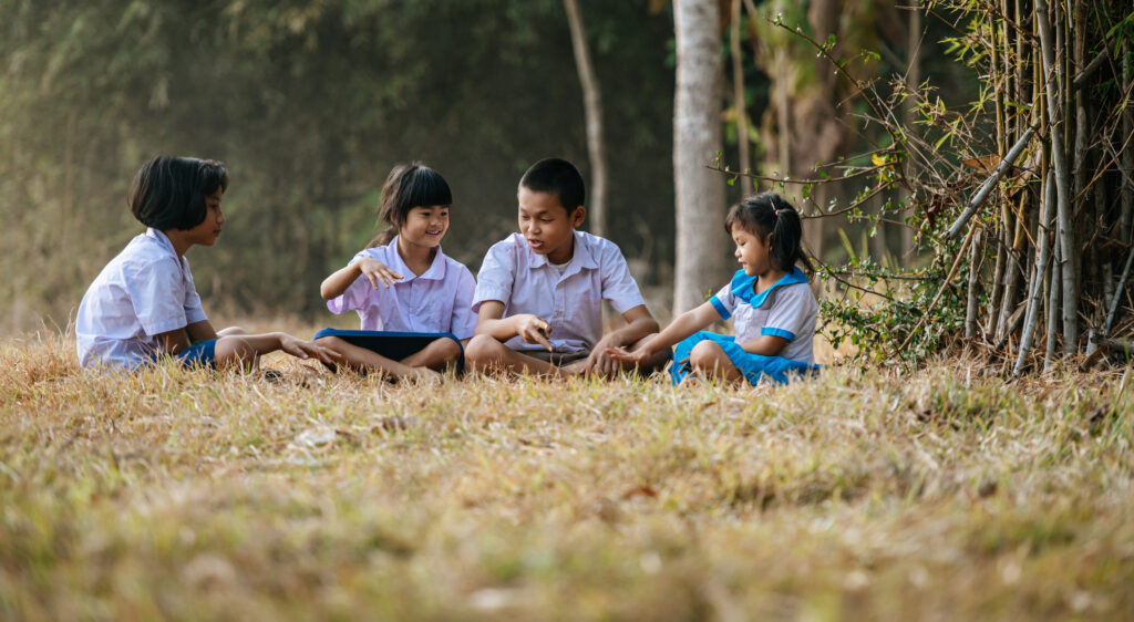 https://www.freepik.com/free-photo/asian-boy-three-little-girls-student-uniform-sitting-grass-enjoy-play-hand-game-together-they-talk-laugh-with-funny-copy-space-rural-lifestyle-concept_22819017.htm#fromView=search&page=1&position=9&uuid=4a1cb99e-d445-4c65-945f-14f11aee597c"